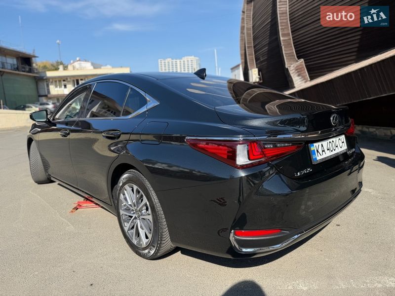 Седан Lexus ES 2023 в Одессе