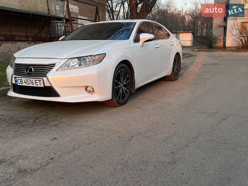 Седан Lexus ES 2013 в Чернігові