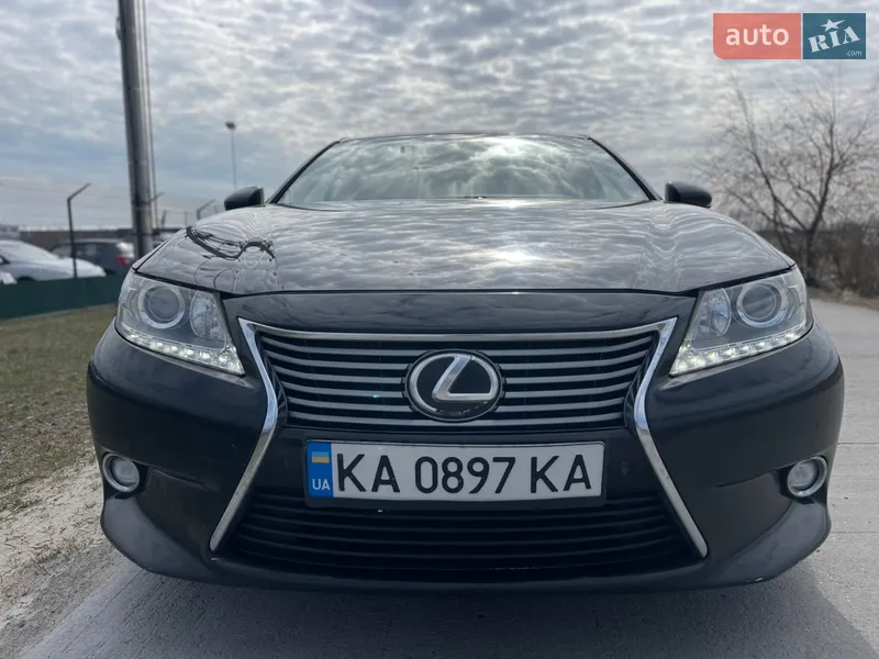 Lexus ES