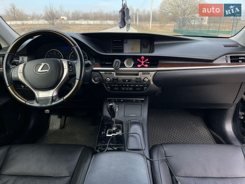 Седан Lexus ES 2014 в Киеве фото 14 Седан Lexus ES 2014 в Киеве