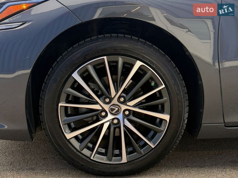 Седан Lexus ES 2023 в Львове фото 30 Седан Lexus ES 2023 в Львове