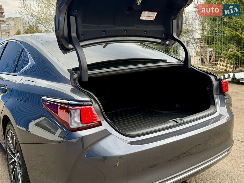 Седан Lexus ES 2023 в Львове фото 24 Седан Lexus ES 2023 в Львове