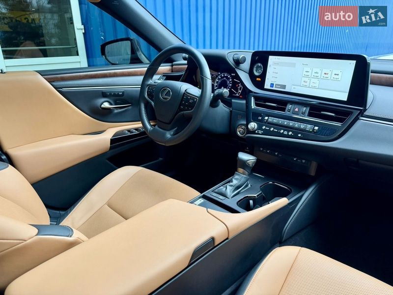 Седан Lexus ES 2023 в Львове фото 48 Седан Lexus ES 2023 в Львове