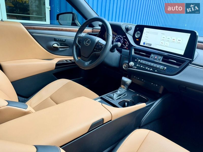 Седан Lexus ES 2023 в Львове фото 53 Седан Lexus ES 2023 в Львове
