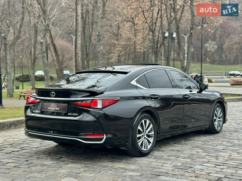 Седан Lexus ES 2018 в Києві фото 4 Седан Lexus ES 2018 в Києві