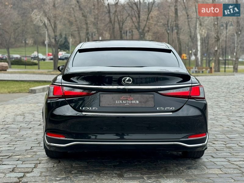 Седан Lexus ES 2018 в Києві фото 6 Седан Lexus ES 2018 в Києві