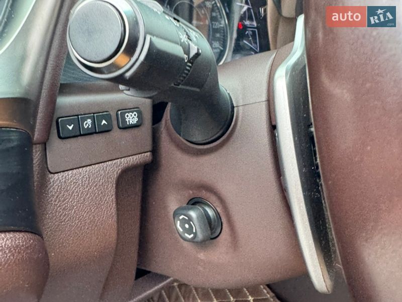 Седан Lexus ES 2018 в Києві фото 36 Седан Lexus ES 2018 в Києві