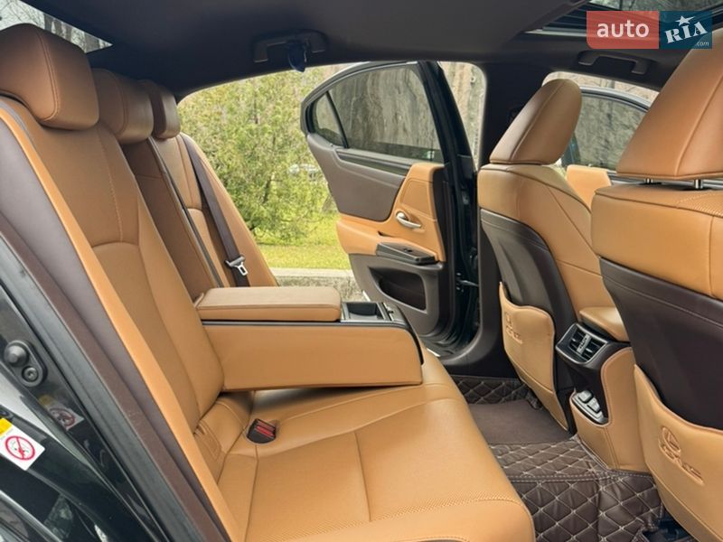Седан Lexus ES 2018 в Києві фото 46 Седан Lexus ES 2018 в Києві