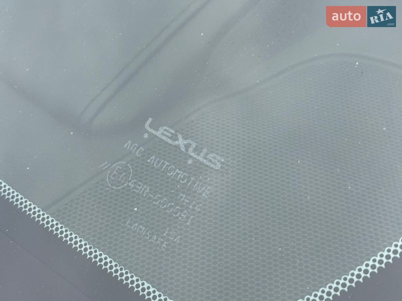 Седан Lexus ES 2018 в Києві фото 58 Седан Lexus ES 2018 в Києві