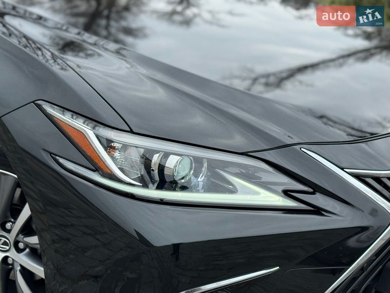 Седан Lexus ES 2018 в Києві фото 61 Седан Lexus ES 2018 в Києві