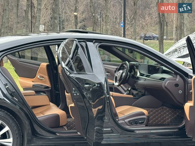 Седан Lexus ES 2018 в Києві фото 89 Седан Lexus ES 2018 в Києві
