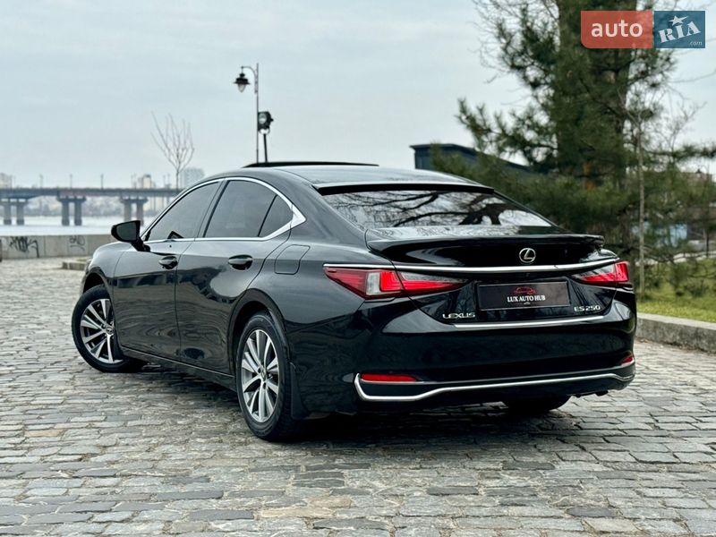 Седан Lexus ES 2018 в Києві фото 113 Седан Lexus ES 2018 в Києві