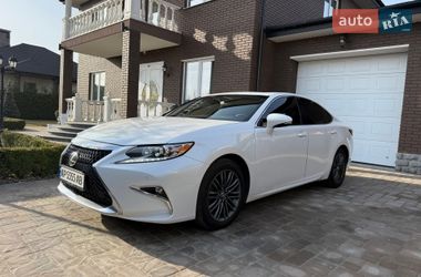 Седан Lexus ES 2018 в Киеве