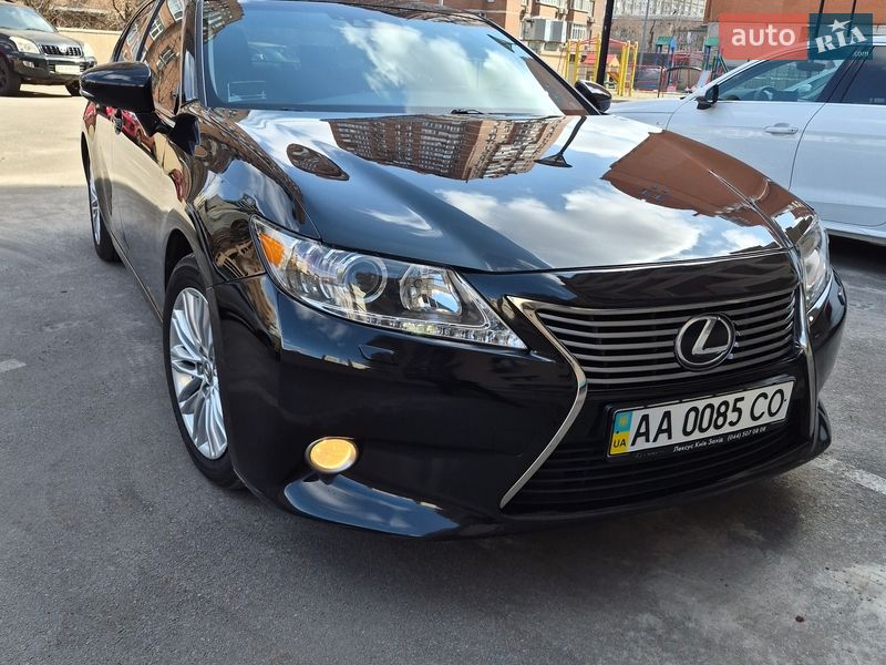 Седан Lexus ES 2012 в Киеве фото 2 Седан Lexus ES 2012 в Киеве