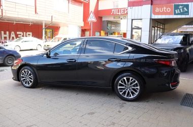 Седан Lexus ES 2022 в Львове