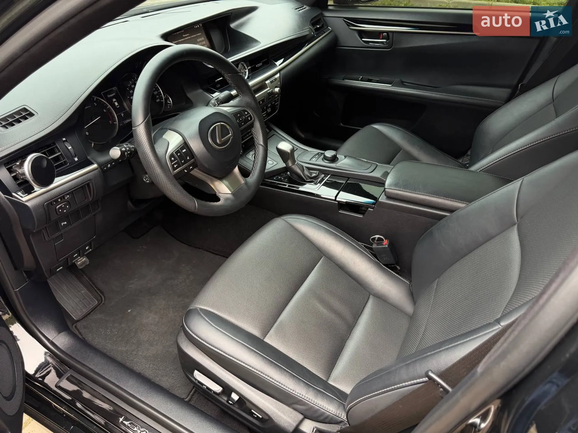 2016 Lexus ES - мініатюра 16