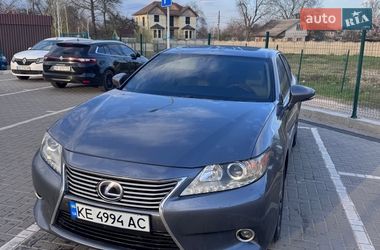 Седан Lexus ES 2014 в Днепре