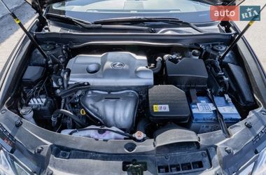 Седан Lexus ES 2018 в Киеве