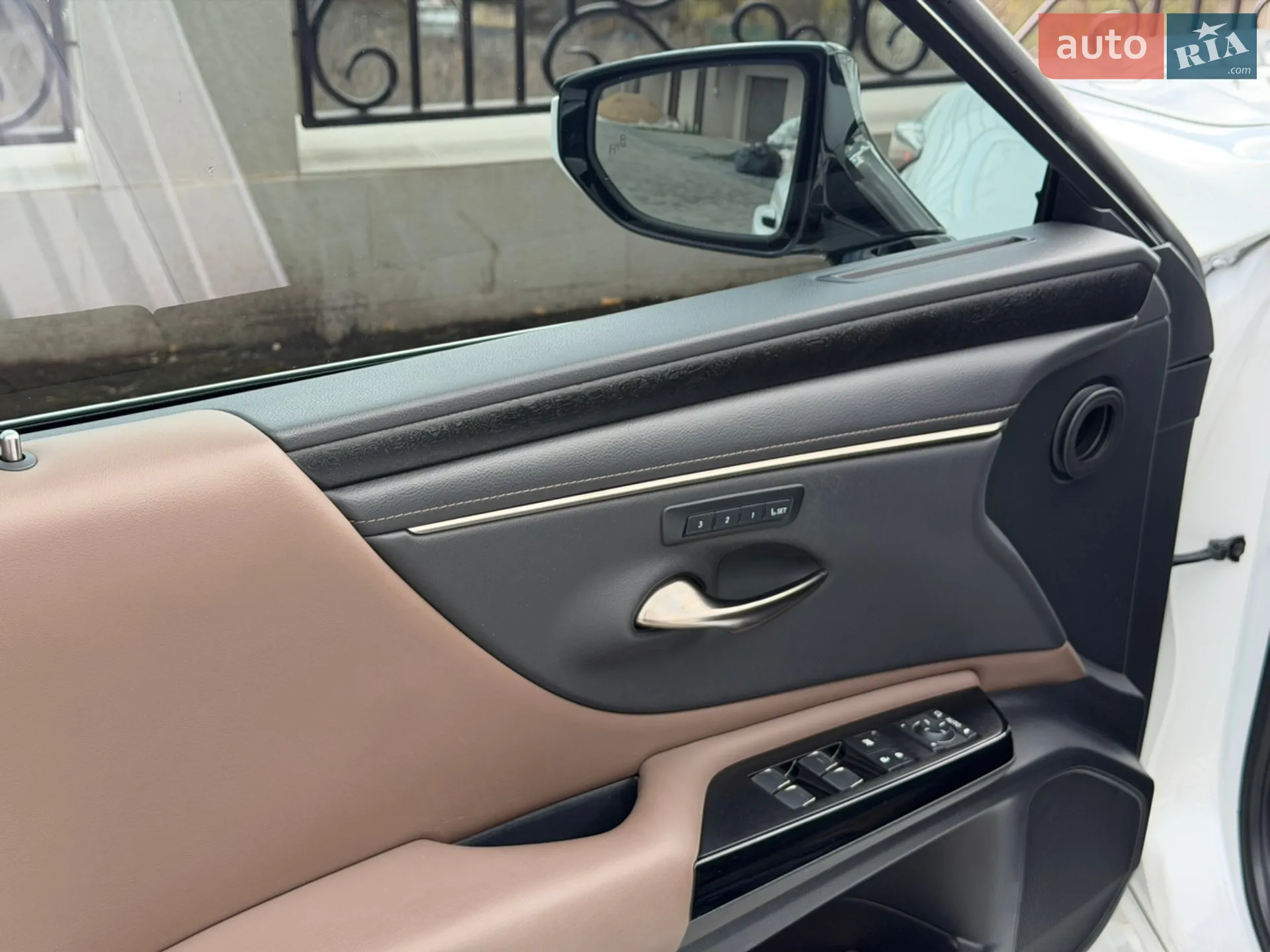 2022 Lexus ES - мініатюра 17