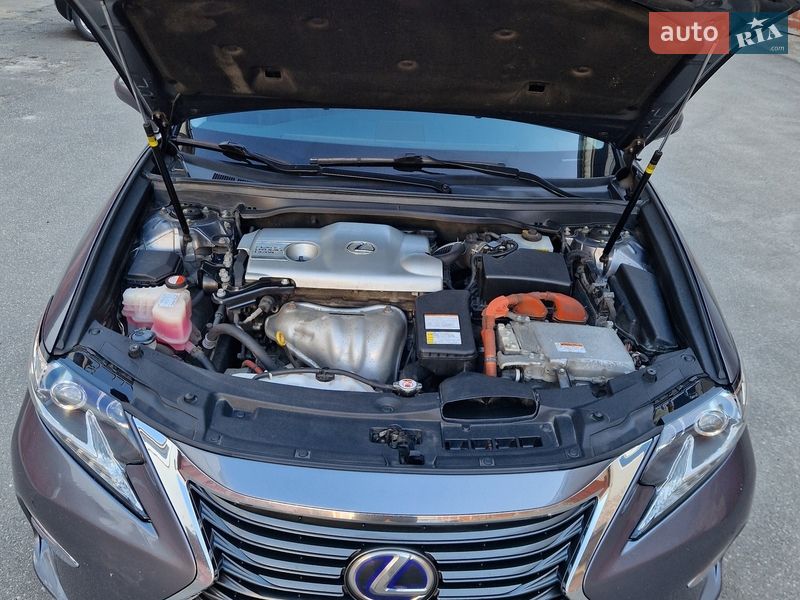 Седан Lexus ES 2015 в Киеве