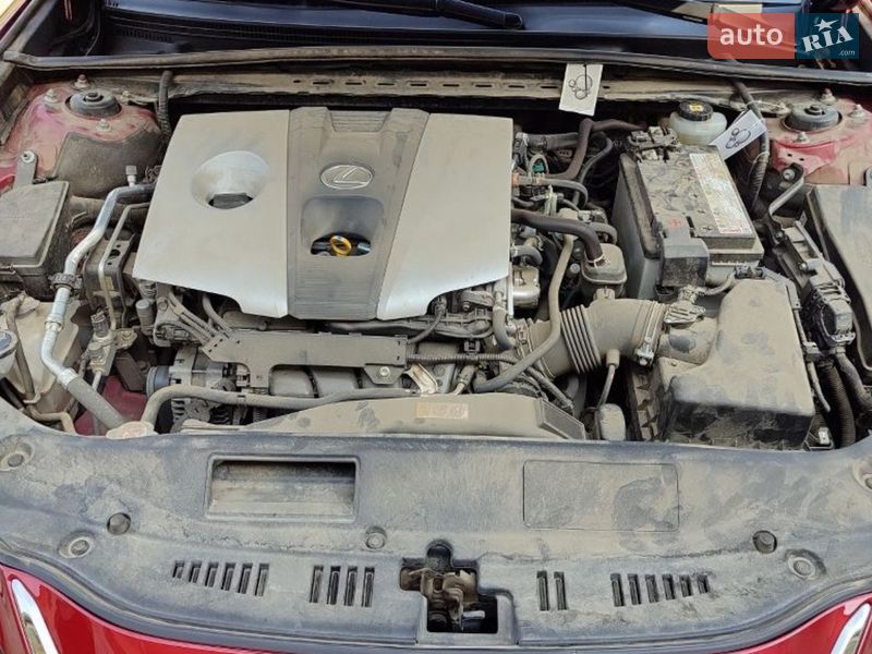 Седан Lexus ES 2020 в Ужгороде