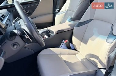 Седан Lexus ES 2019 в Киеве