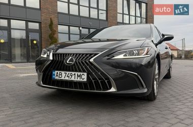 Седан Lexus ES 2022 в Виннице