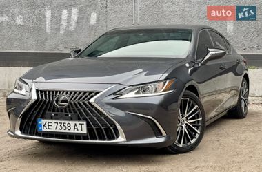 Седан Lexus ES 2022 в Каменском