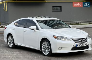 Седан Lexus ES 2013 в Виннице