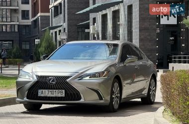 Седан Lexus ES 2020 в Киеве