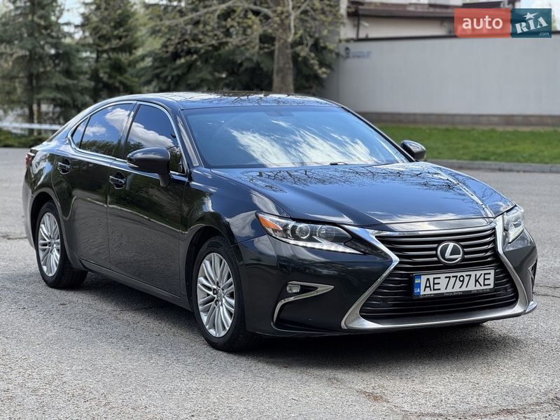 Lexus ES 2016