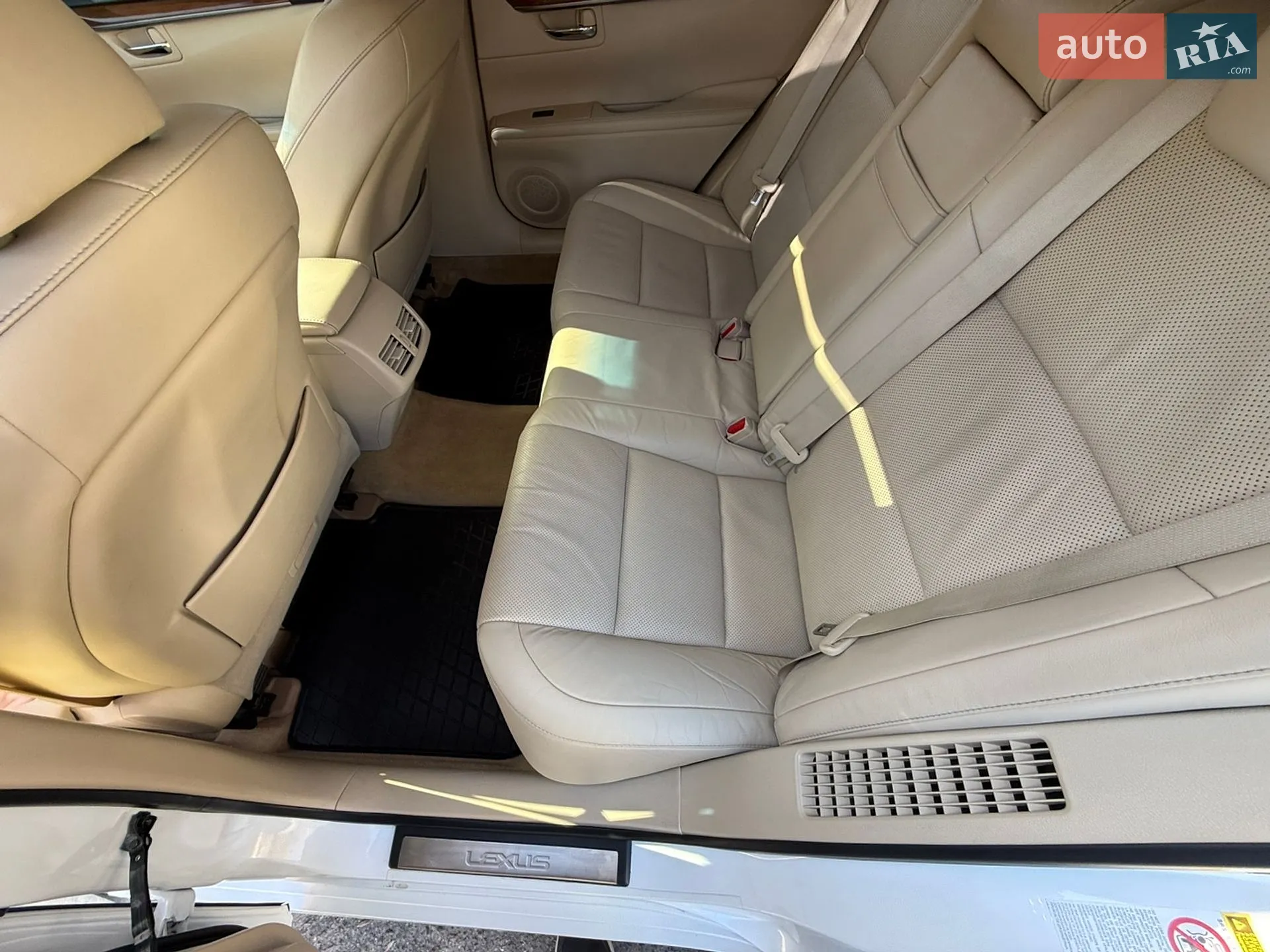 2013 Lexus ES - мініатюра 18