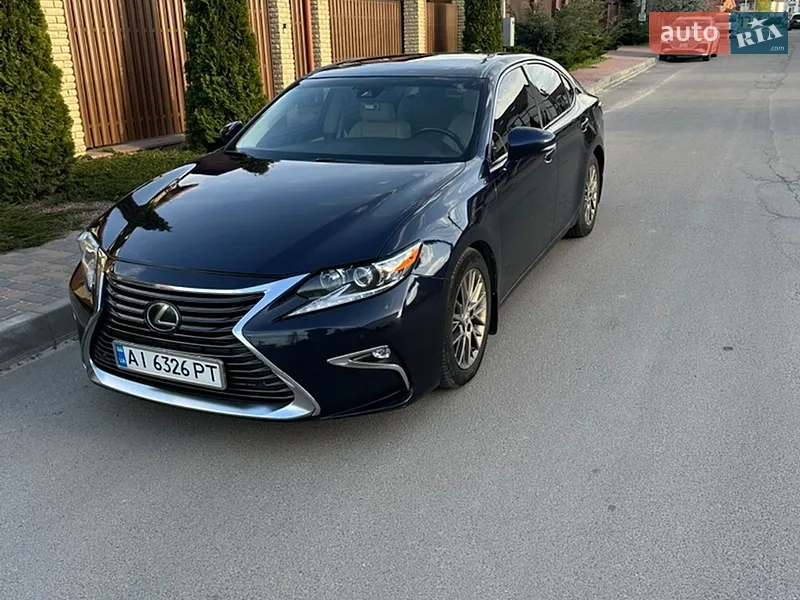 Lexus ES