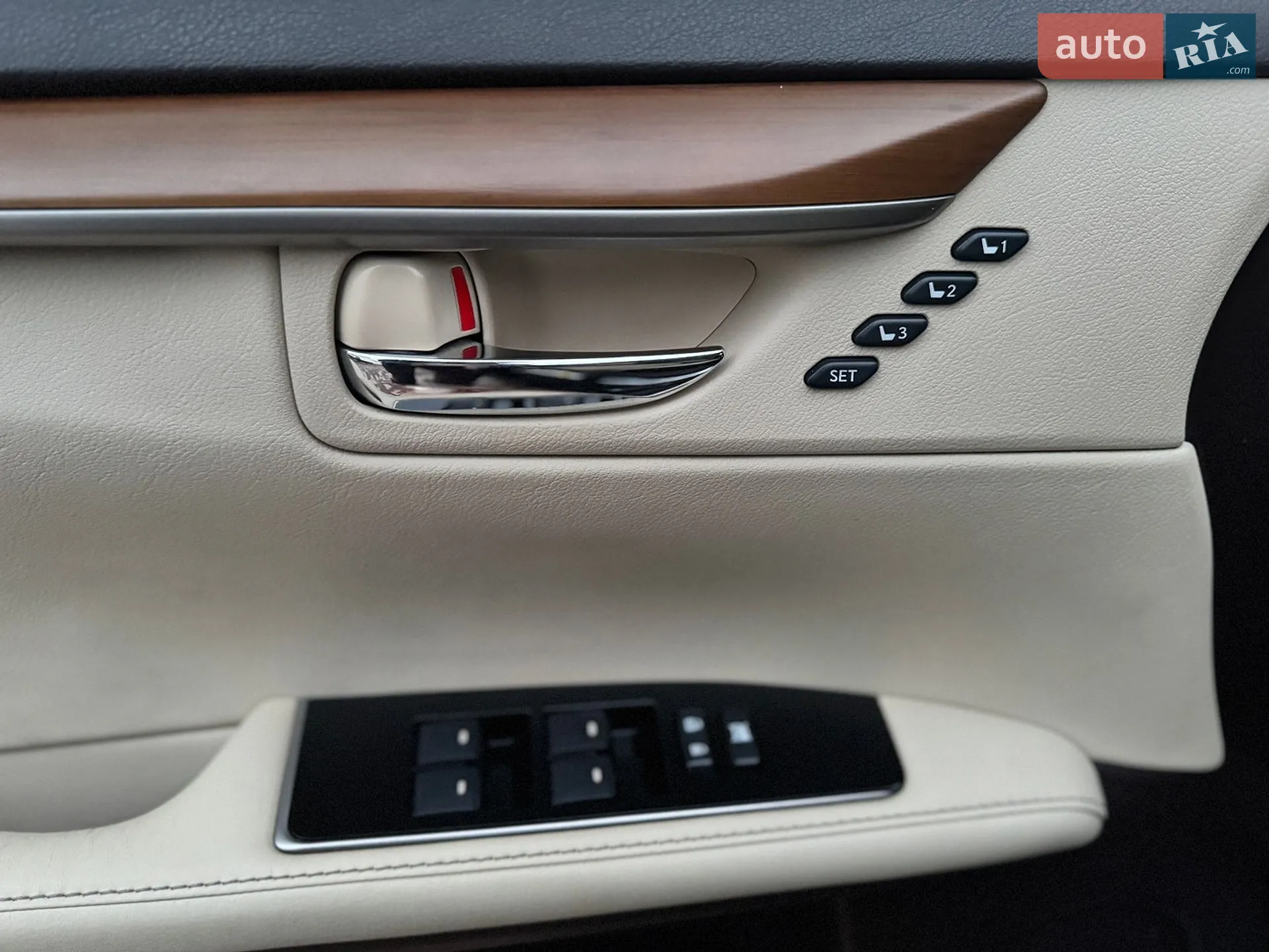 2015 Lexus ES - мініатюра 17
