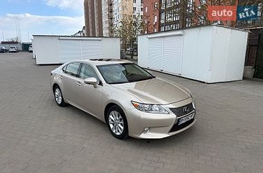 Седан Lexus ES 2015 в Одессе