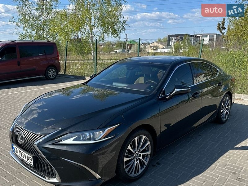 2020 Lexus ES, VIN JTHB11B1902031445:plate — фото 1 (autoria)