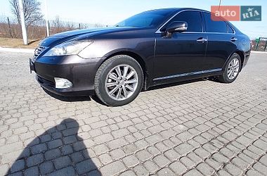 Седан Lexus ES 2011 в Львове