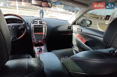 Седан Lexus ES 2011 в Львове