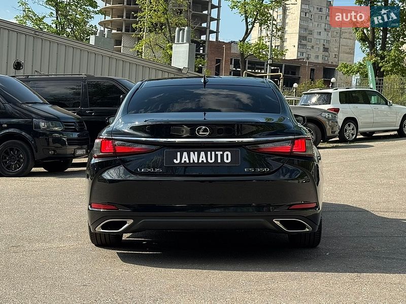 Седан Lexus ES 2019 в Харькове