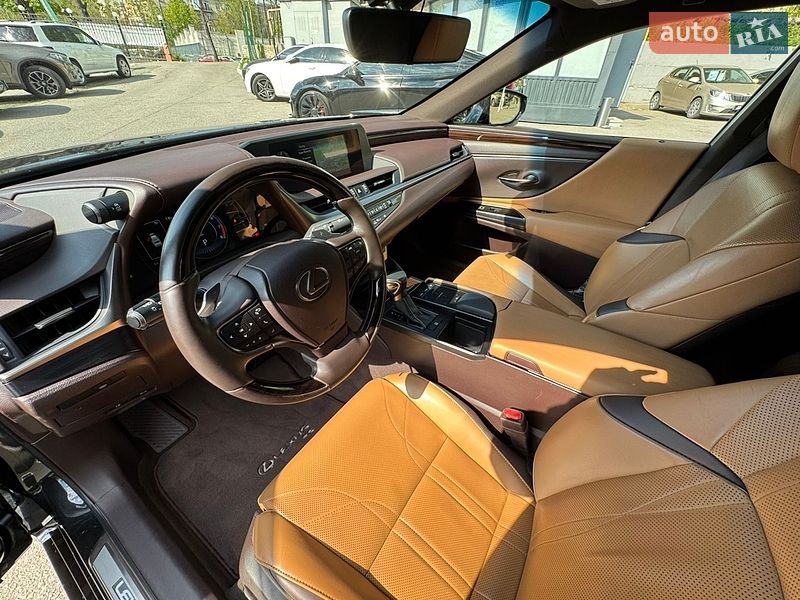 Седан Lexus ES 2019 в Харькове