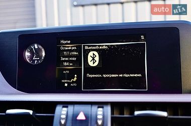 Седан Lexus ES 2019 в Львове