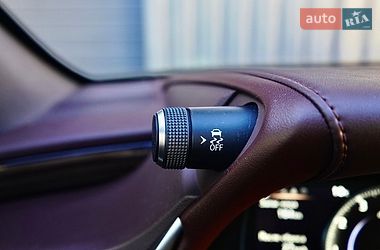 Седан Lexus ES 2019 в Львове