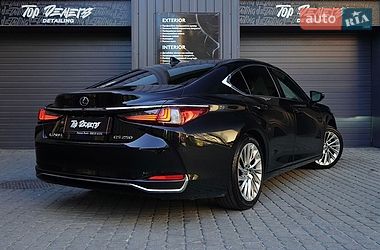 Седан Lexus ES 2019 в Львове