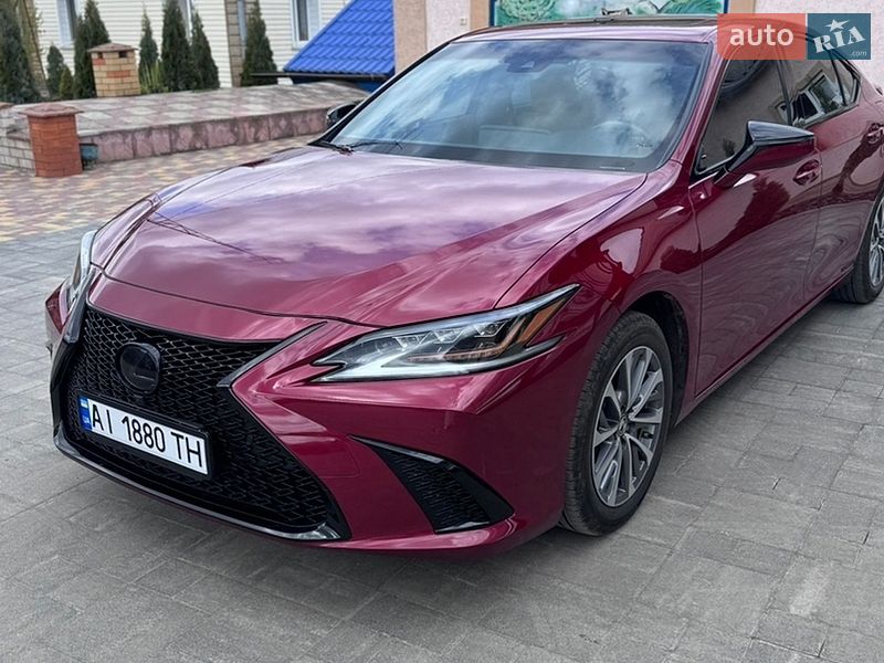 Седан Lexus ES 2022 в Киеве