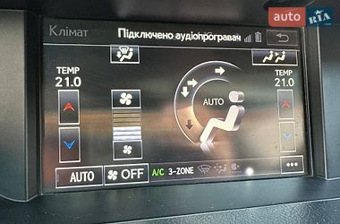Седан Lexus ES 2015 в Житомирі