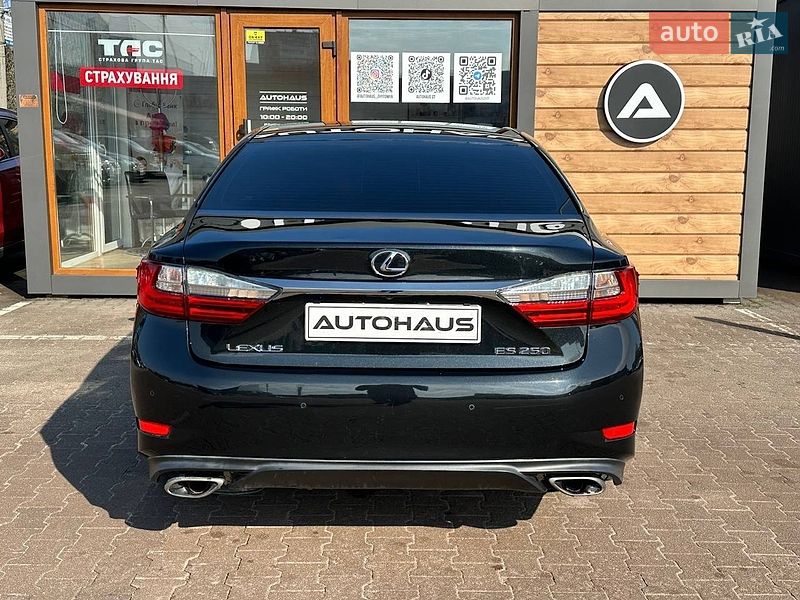 Седан Lexus ES 2015 в Житомирі