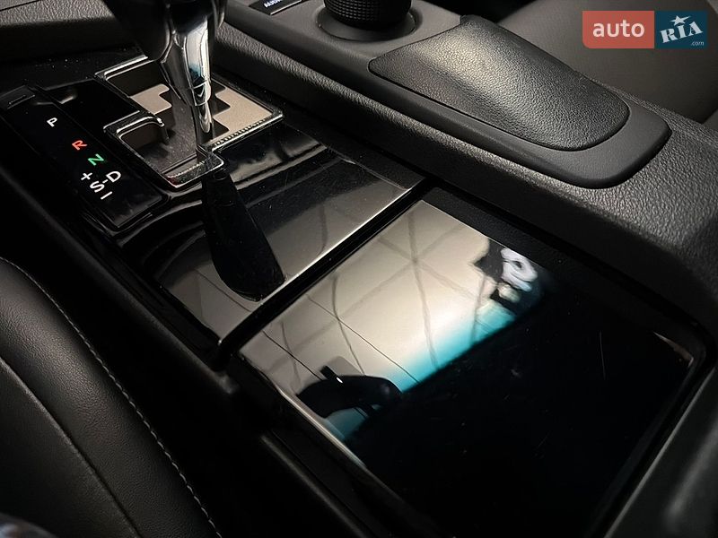 Седан Lexus ES 2015 в Киеве