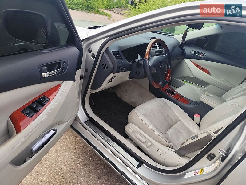 Седан Lexus ES 2006 в Бердичеве