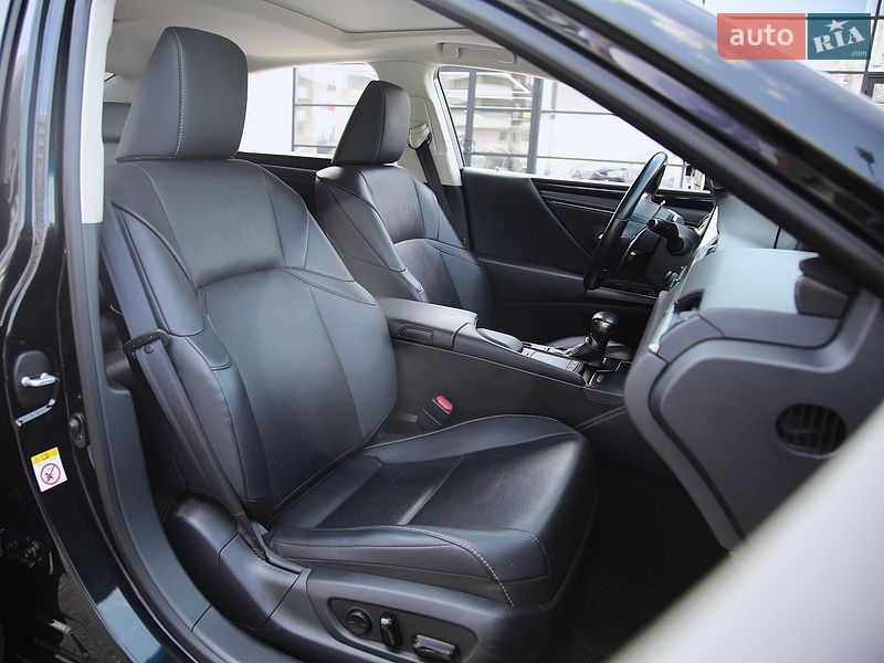 Седан Lexus ES 2018 в Харькове