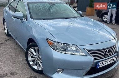 Седан Lexus ES 2012 в Коростене